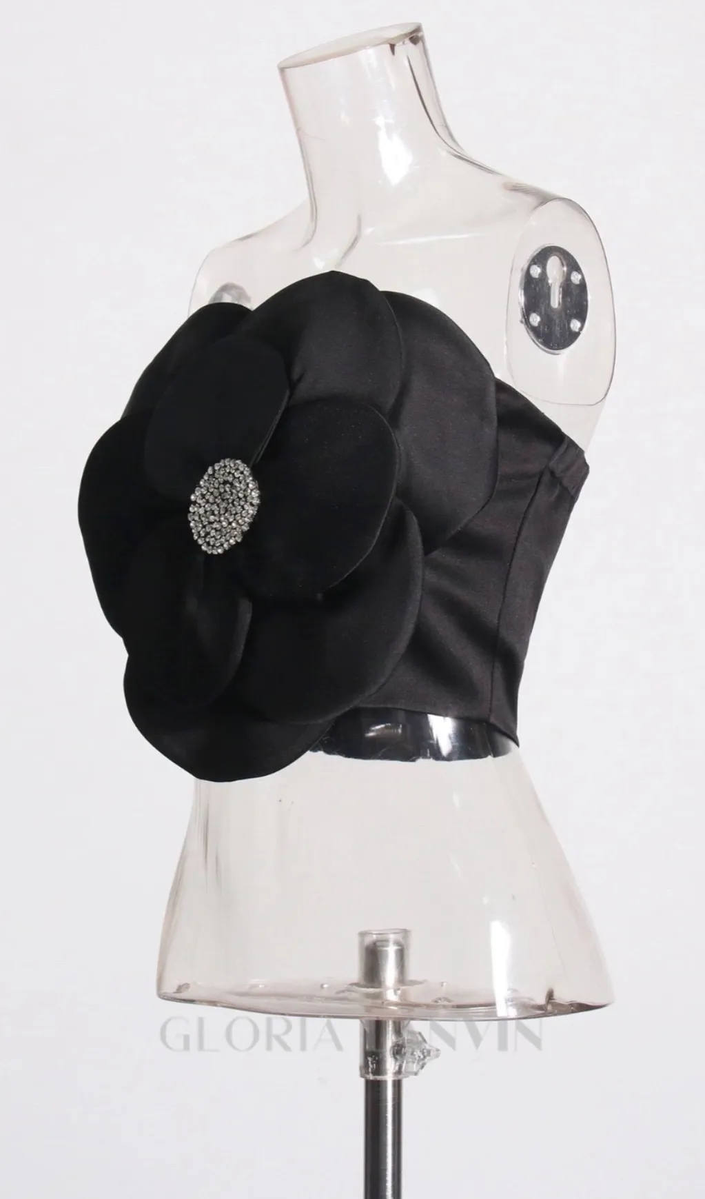 3D FLOWERS TOPS IN BLACK Gloria Lanvin