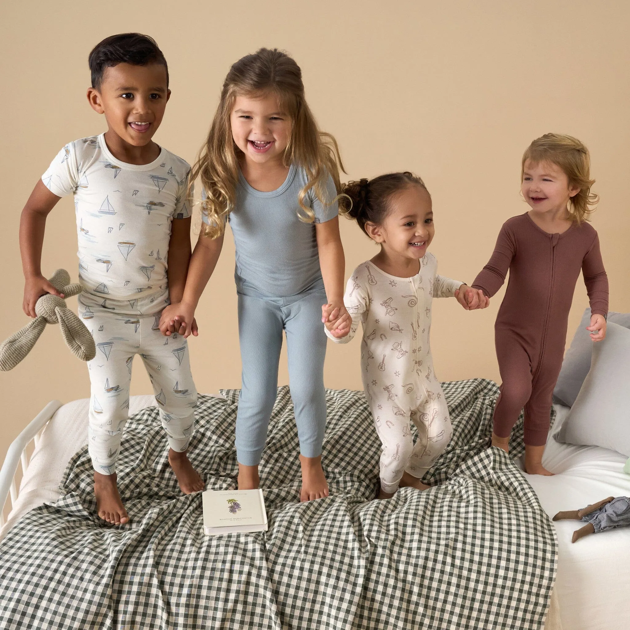 4-Piece Infant & Toddler Boys Ivory Sailing Snug Fitting Pajamas Gerber Childrenswea