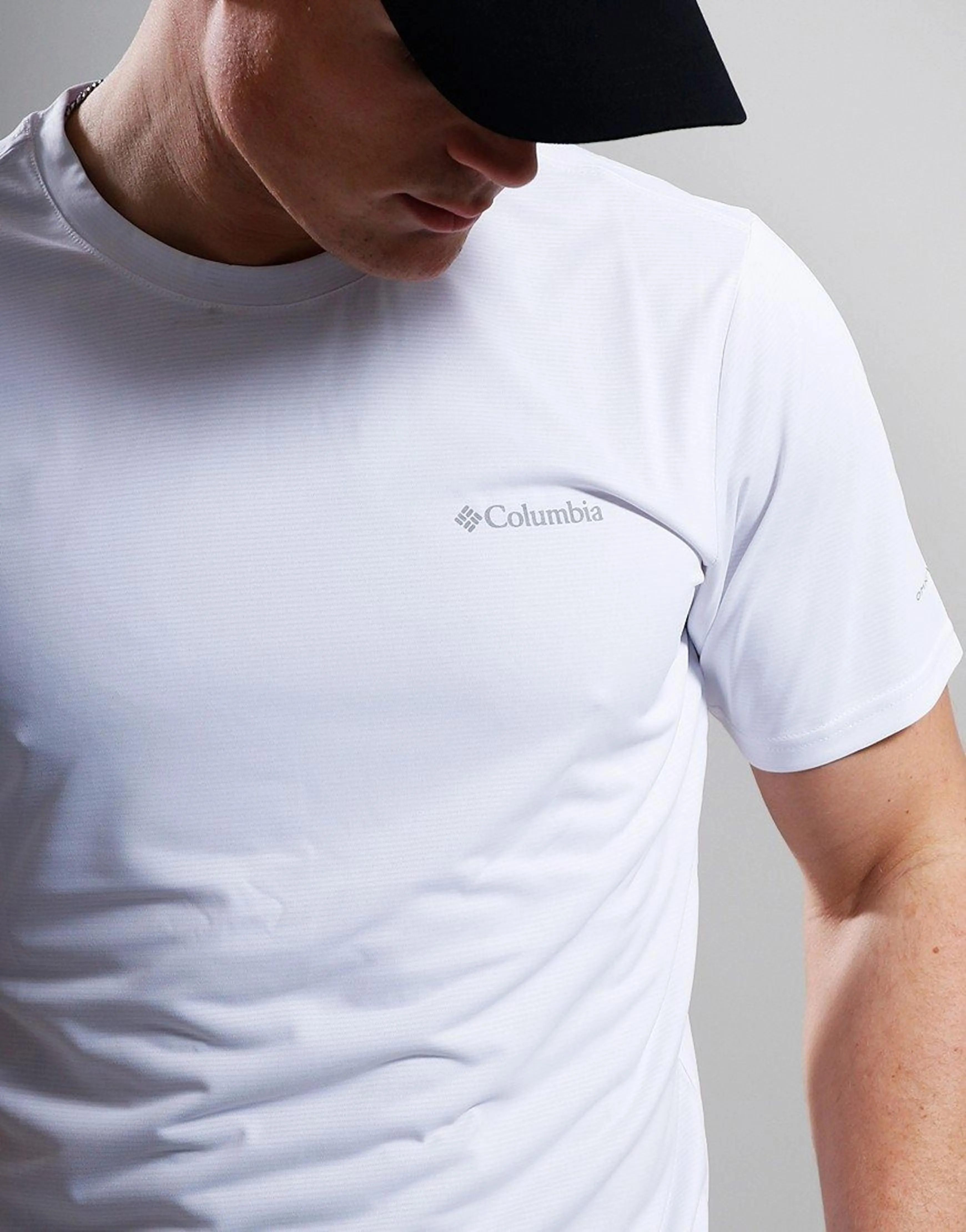 Columbia Men White Omni-Wick Hike Crew Tshirt