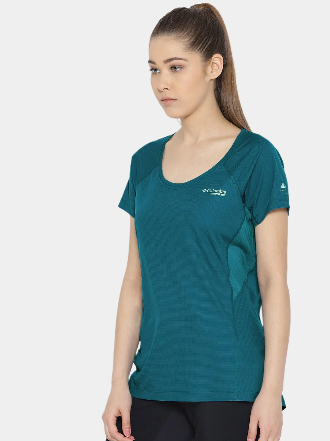 Columbia Women Blue Omni-Freeze Titan Ultra II Tshirt