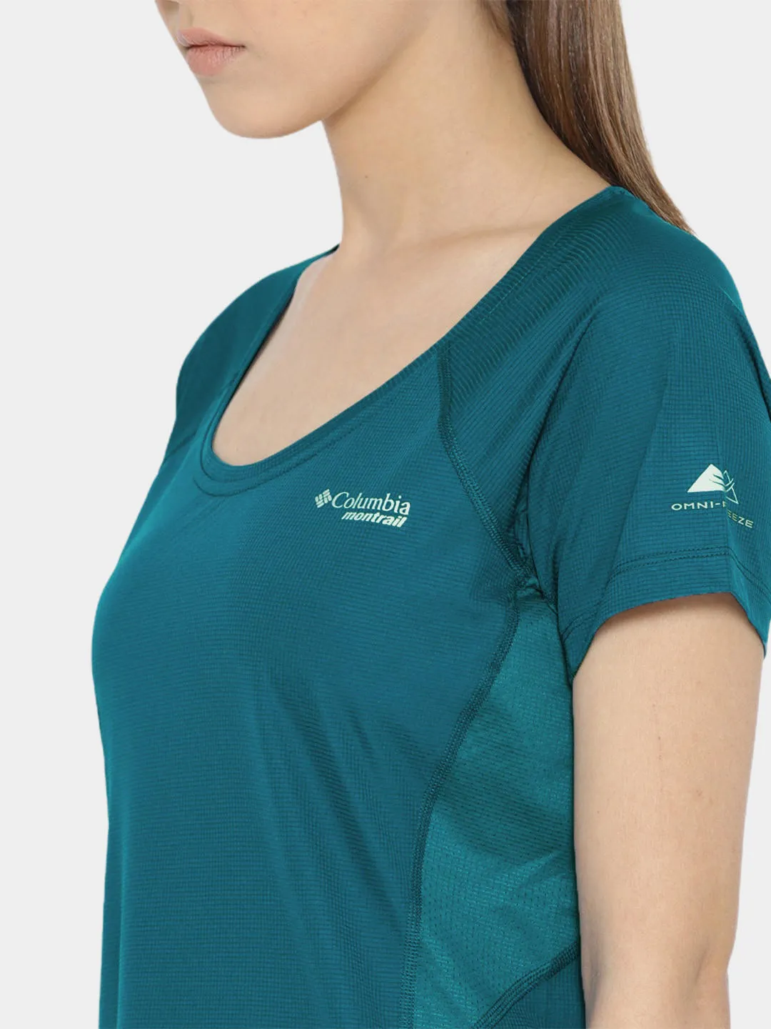 Columbia Women Blue Omni-Freeze Titan Ultra II Tshirt