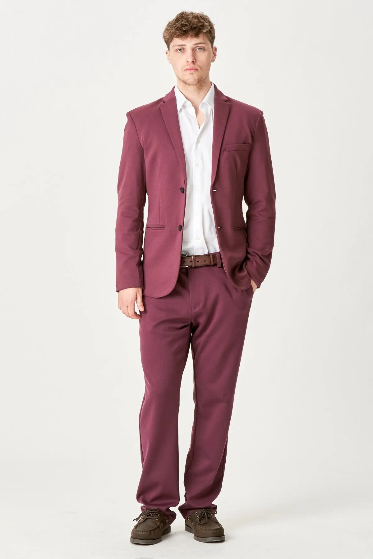 The Original Performance Suit Regular Fit – Burgundy (V.I.P)
